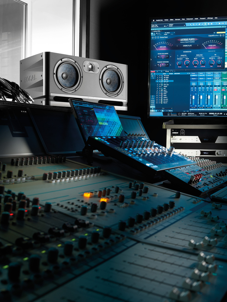 Studio Monitor 